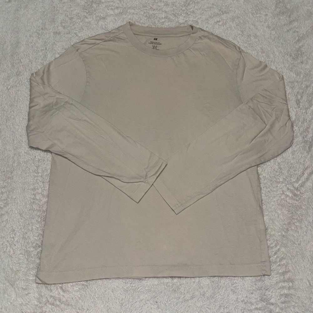 H&M beige long sleeve shirt size medium